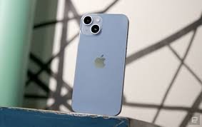 Review iPhone 14, Desain Premium, Kamera Andal, dan Performa Tangguh