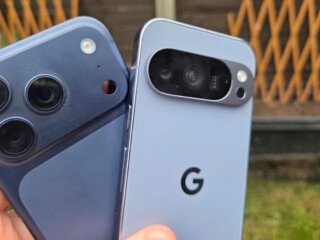Duel Flagship 2025: iPhone 17 vs Google Pixel 10, Mana Lebih Unggul?